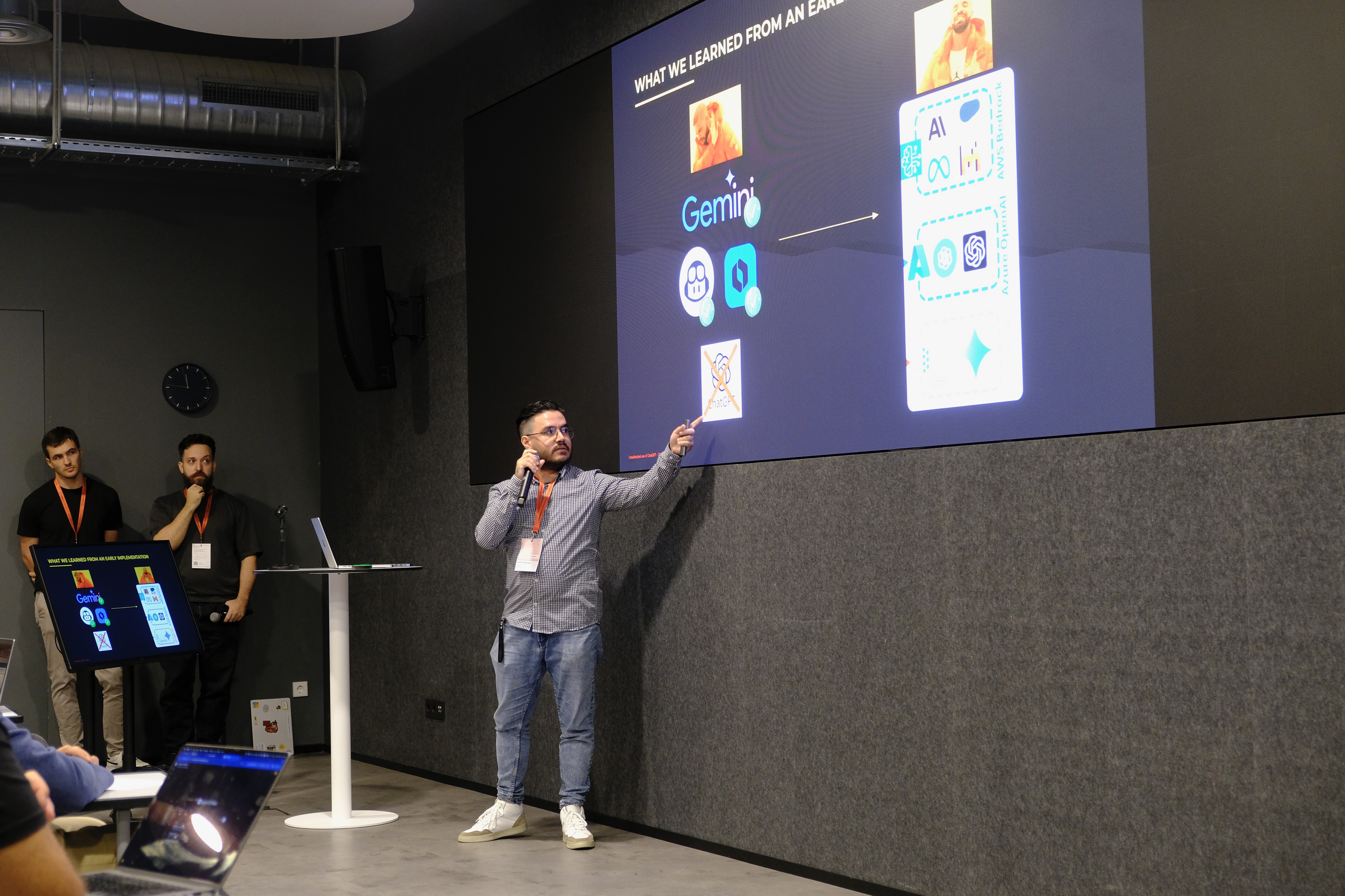 Ponencia: "Escalando la IA de forma segura y en cumplimiento"